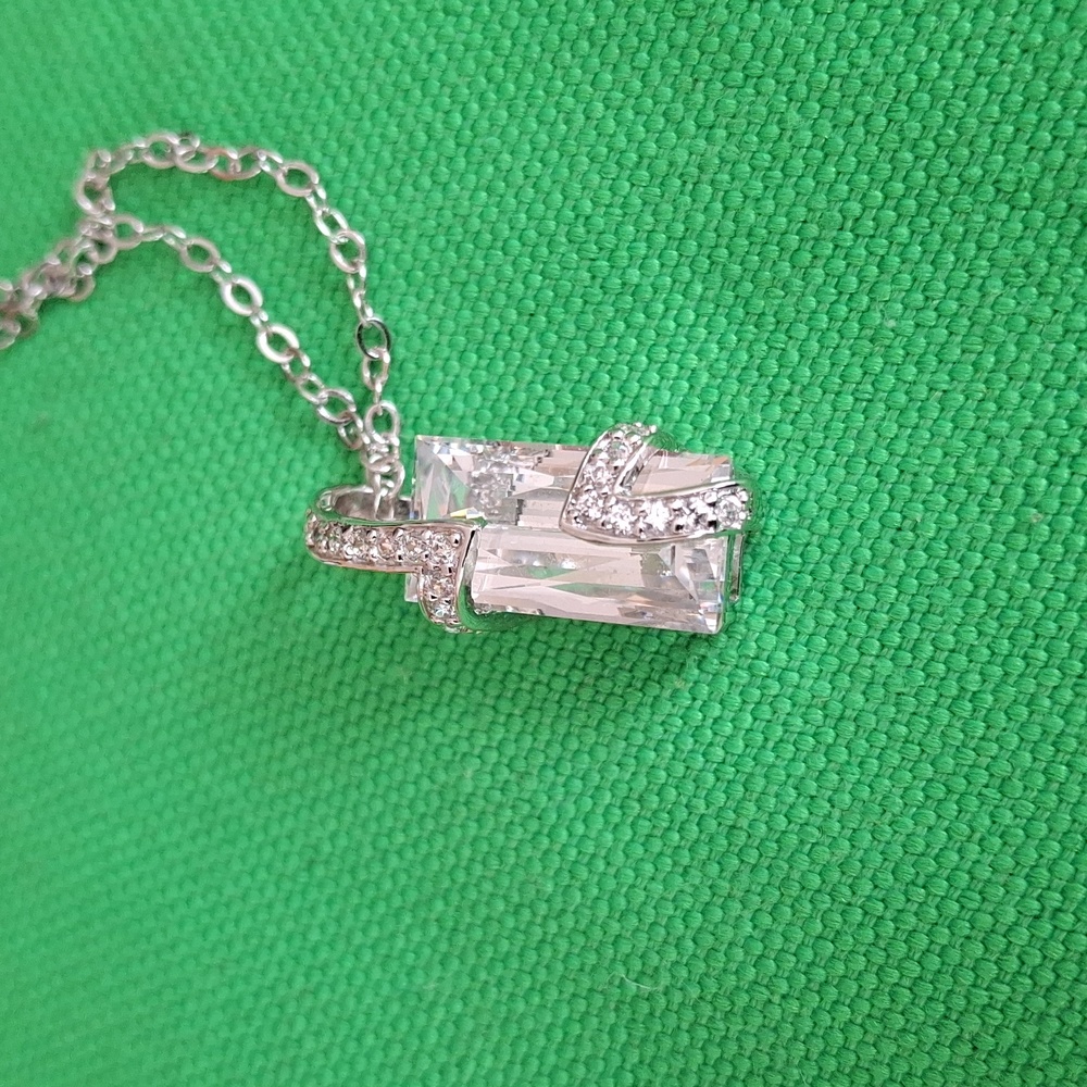 TYCOON necklace.